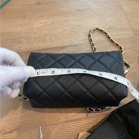 Chanel Quilted Bag with chain - Picture 4 of 7